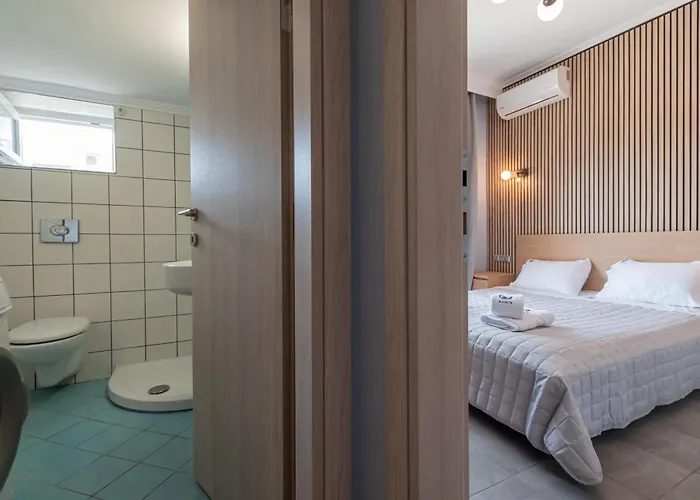 Nancy Seafront By Rentalspro - Halkidiki 尼亚·蒙达尼亚